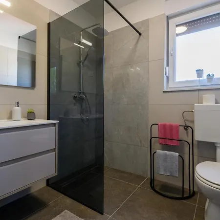 Luxurious In Σπίτι διακοπών Trget