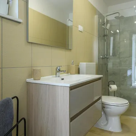 Luxurious In * Trget