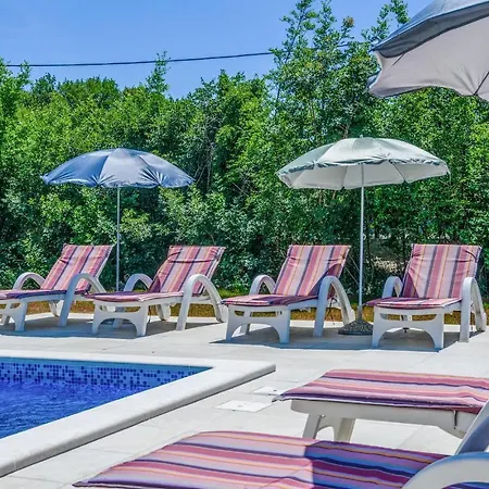 Dom wakacyjny Luxurious In Trget